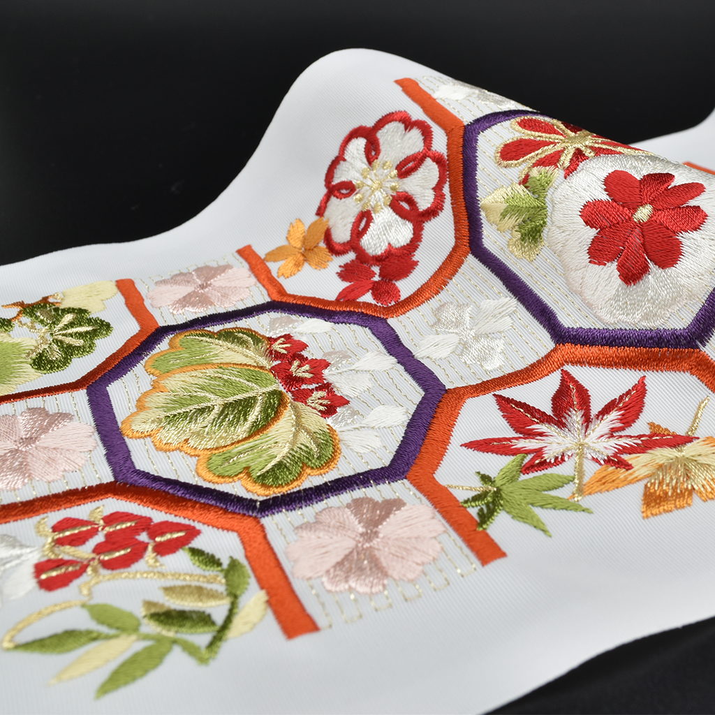 刺繍<蜀江紋> 半衿 白