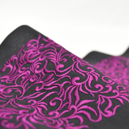 ポリエステル刺繍〈唐草〉半衿 フューシャピンク