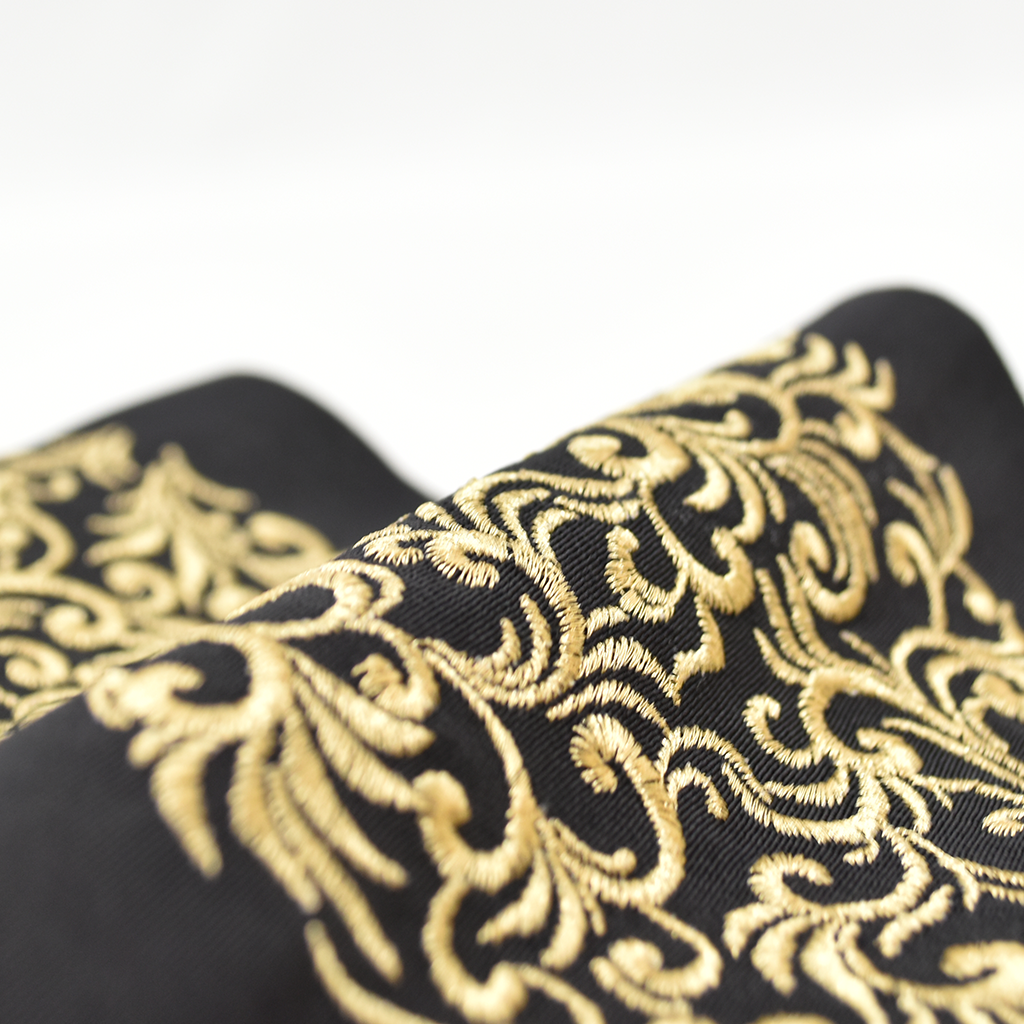 ポリエステル刺繍〈唐草〉半衿 ゴールド